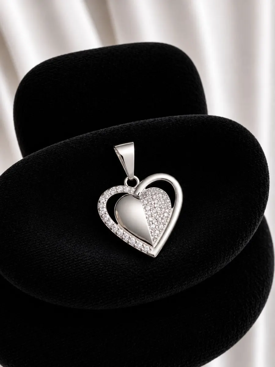 Colgante Corazón Calado con Circones de Plata 925